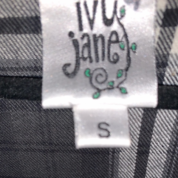 Plaid button down - Picture 4 of 6